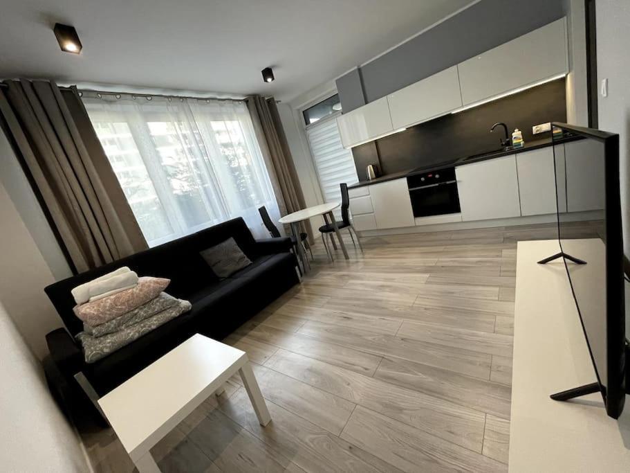 New Apartment - Near Sky Tower - 4 People - New Building - Lift Wrocław Dış mekan fotoğraf